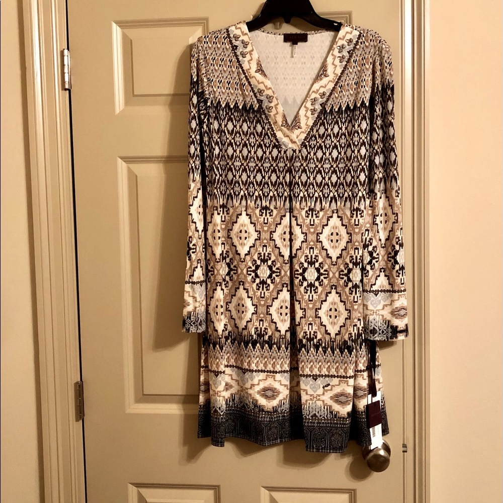 NWT.  Hale Bob.  Long sleeve shift dress. Size XLg